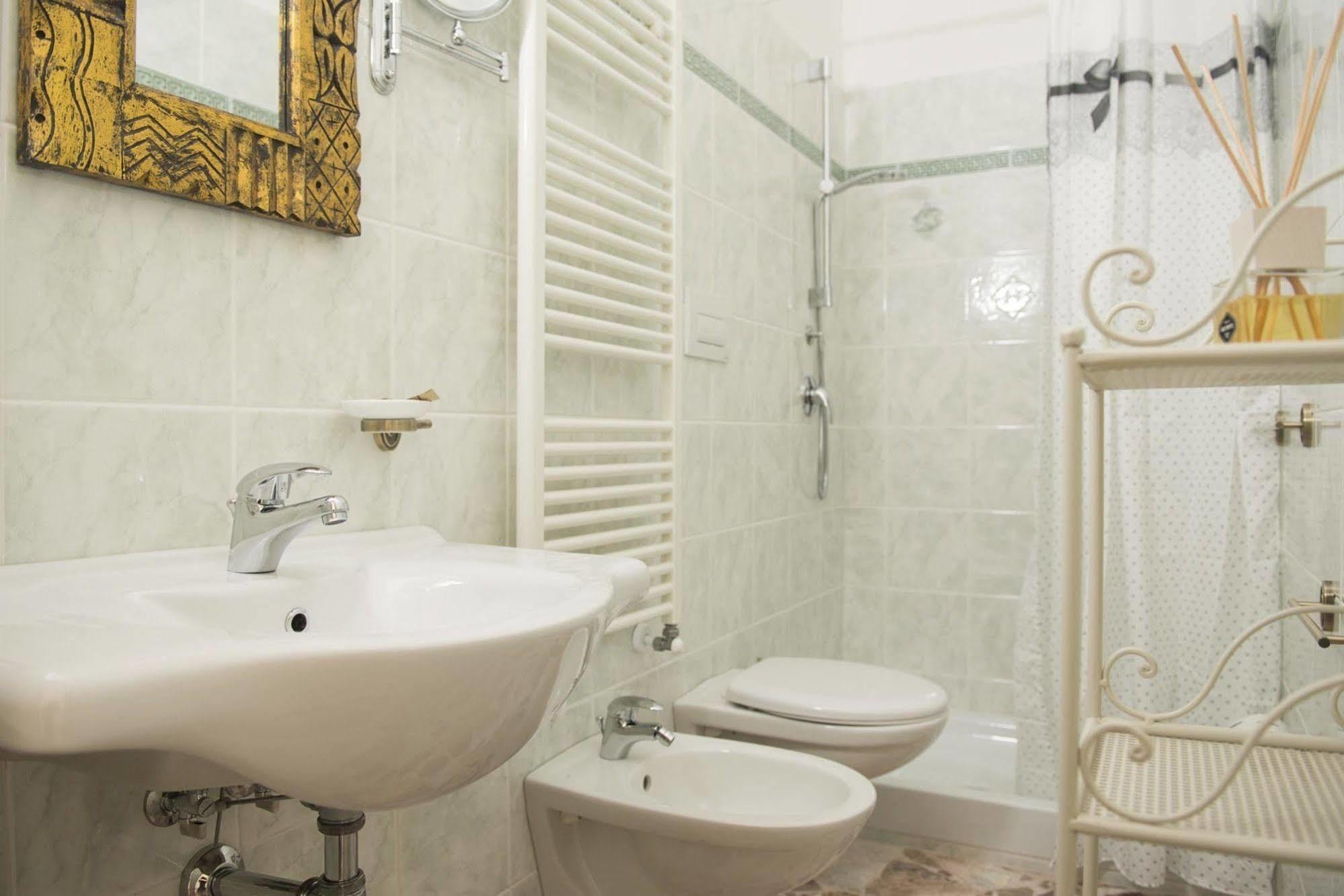Dimora Cappuccini Guest House Cisternino Buitenkant foto